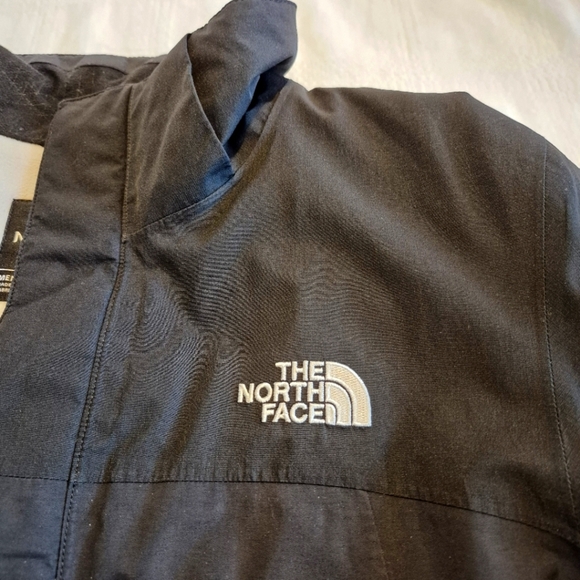 The North Face Inlux Insulated Jacket - Picture 3 of 9
